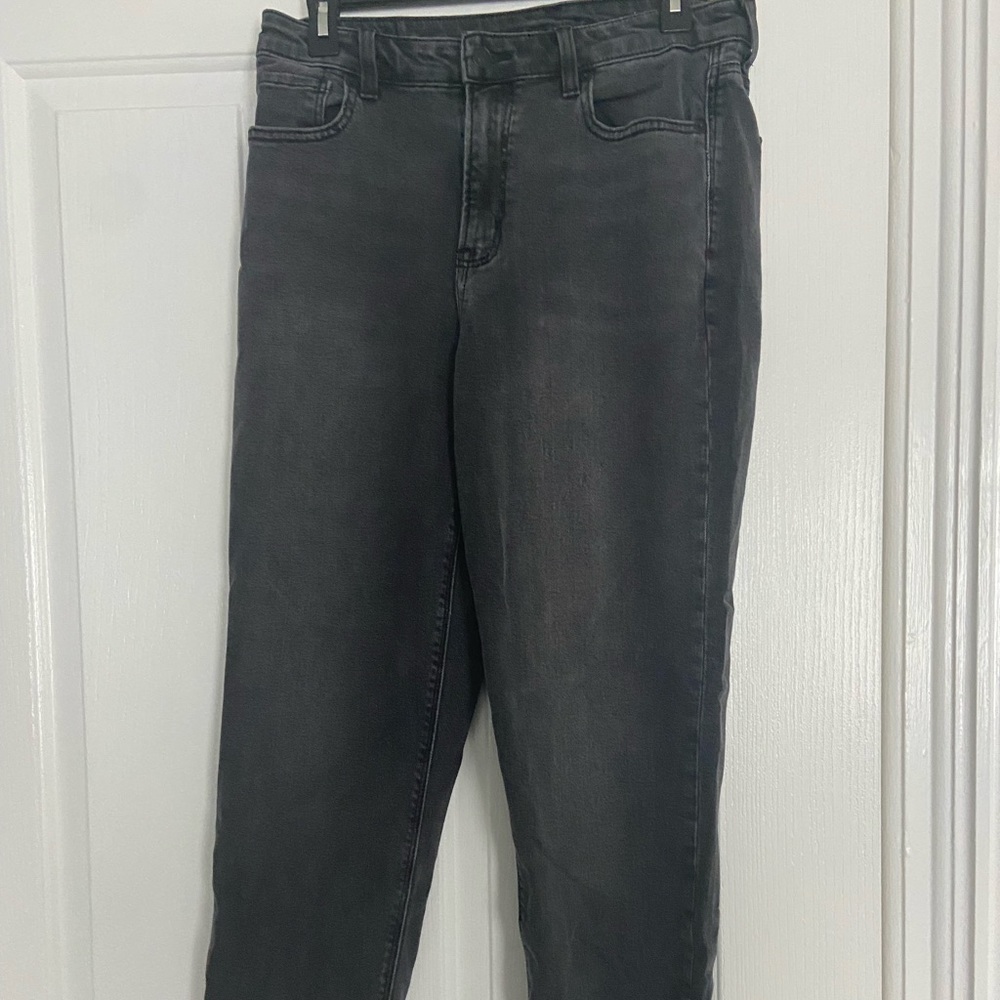 Black American Eagle Mom Jeans